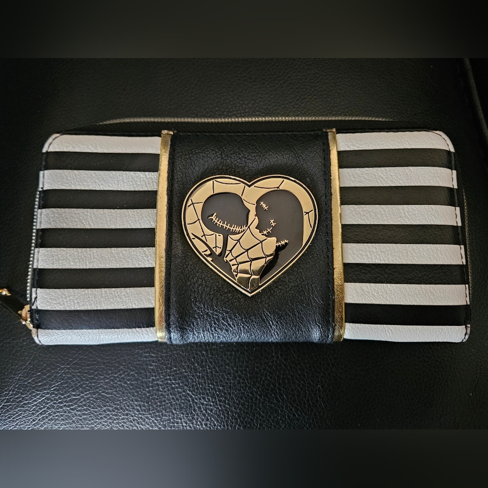 Bioworld A Nightmare Before Christmas Jack and Sally Heart Pleather Wallet